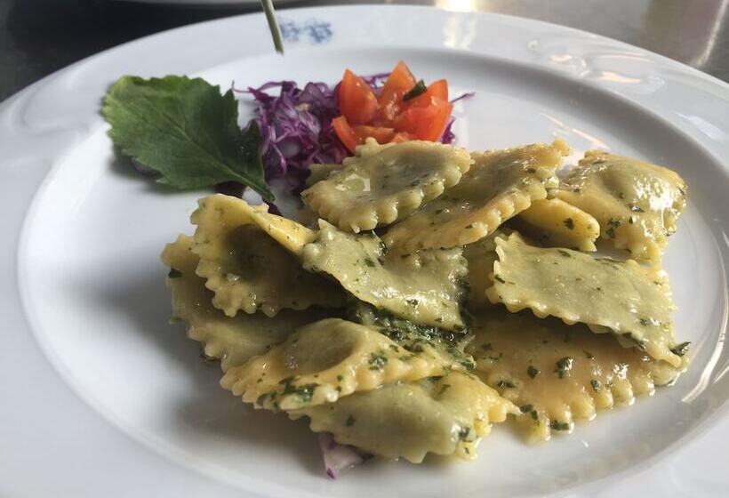 בית מלון כפרי El Paster