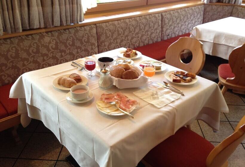 בית מלון כפרי El Paster