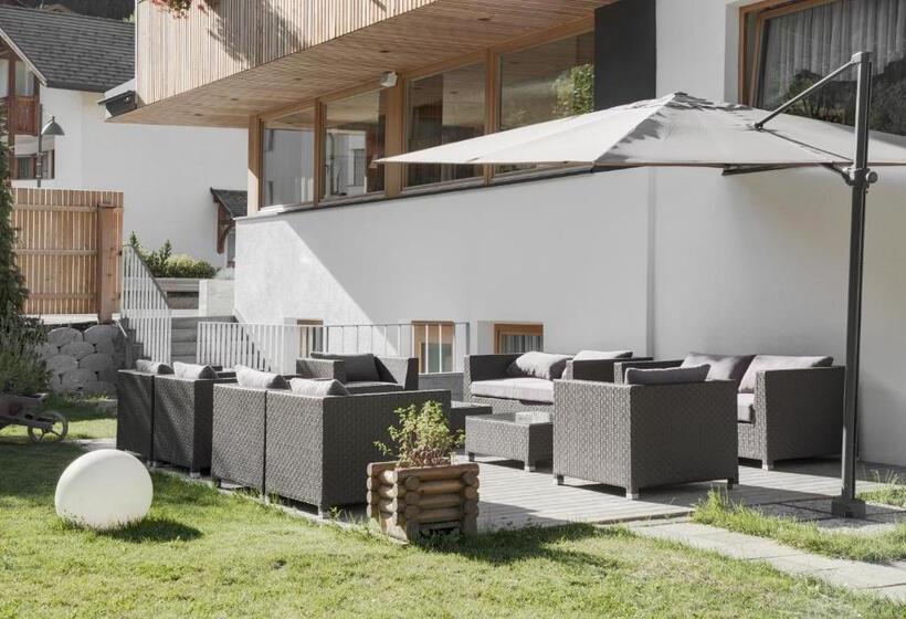 בית מלון כפרי Gardenazza