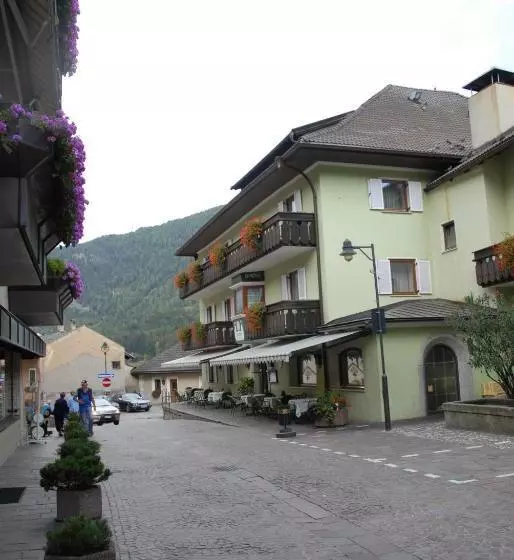 Hotelli B&b Gasthof Zur Linde
