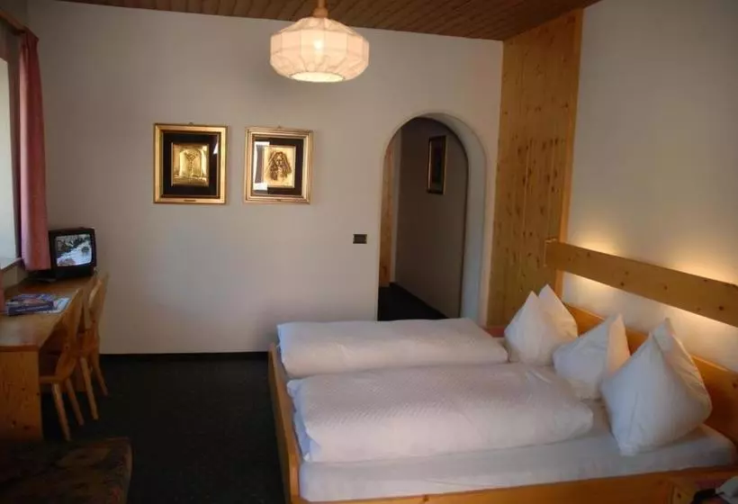 Hotelli B&b Gasthof Zur Linde