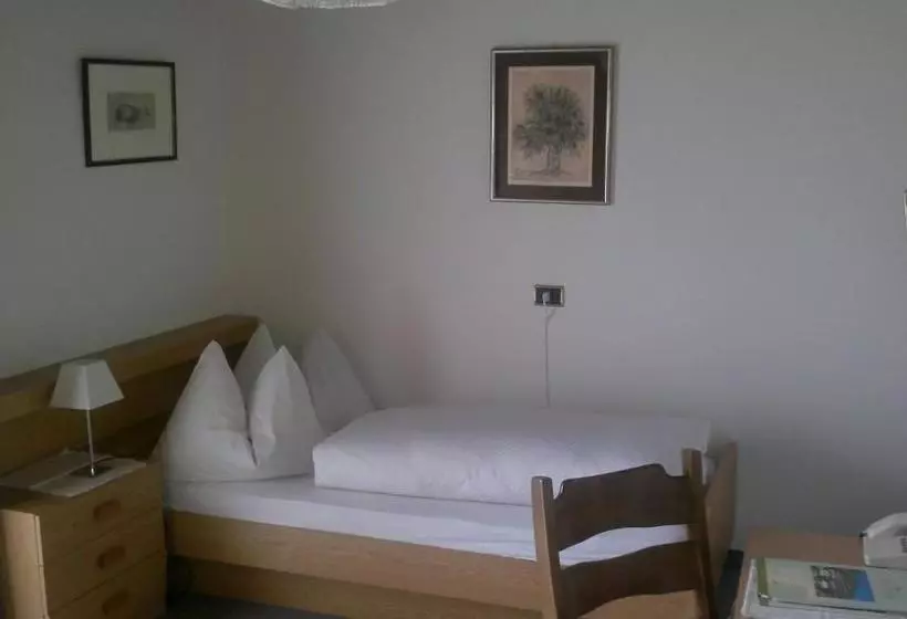 Hotelli B&b Gasthof Zur Linde