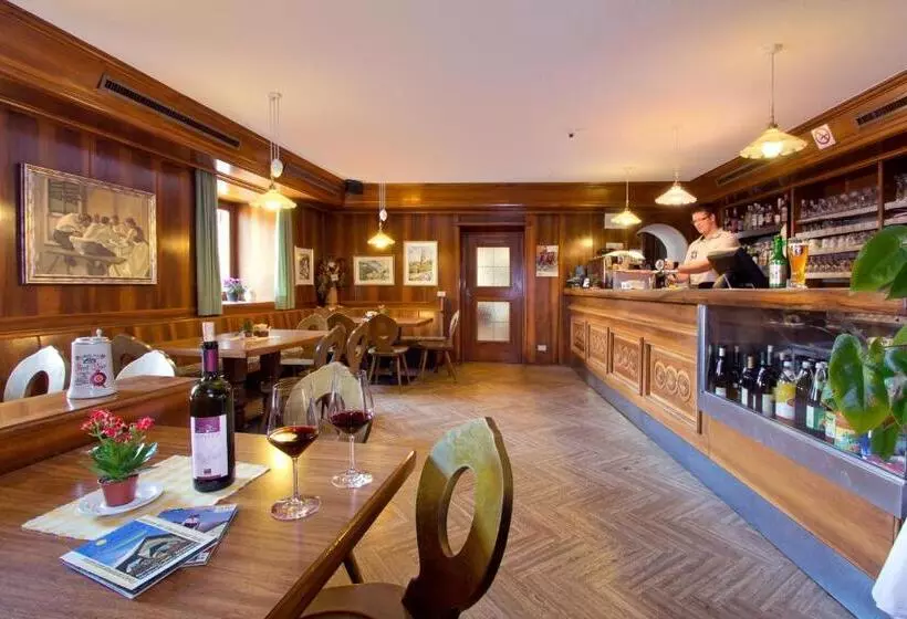 Hotelli B&b Gasthof Zur Linde
