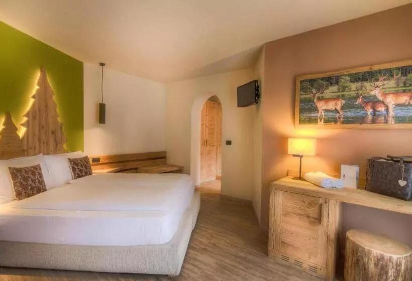 هتل Madonnina Resort And Wellness