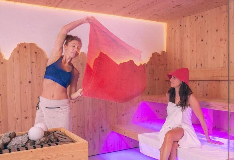 Отель Madonnina Resort And Wellness