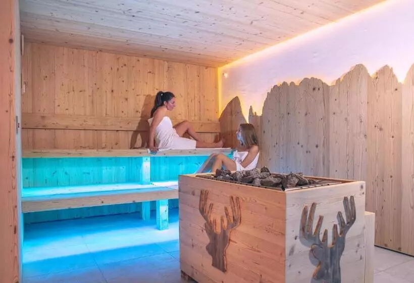 هتل Madonnina Resort And Wellness
