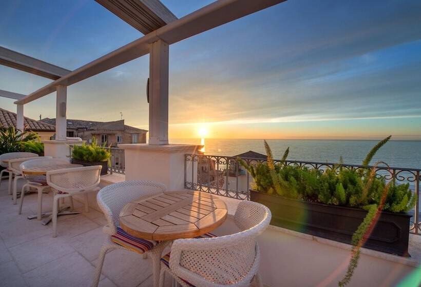 ホテル Piccolo Grand