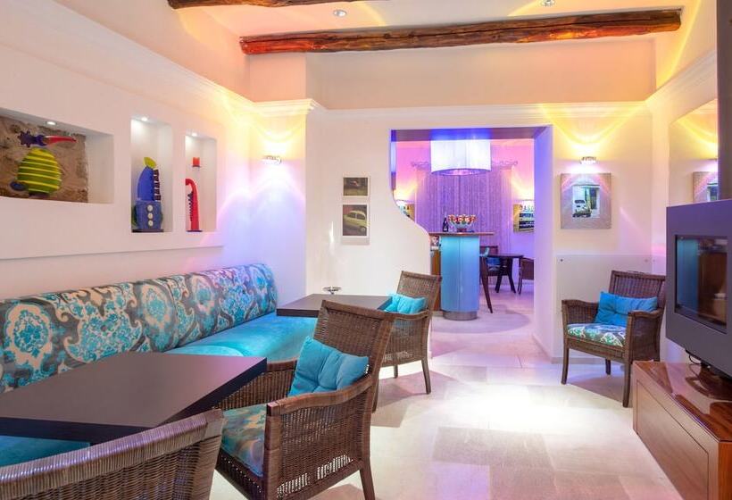 ホテル Piccolo Grand