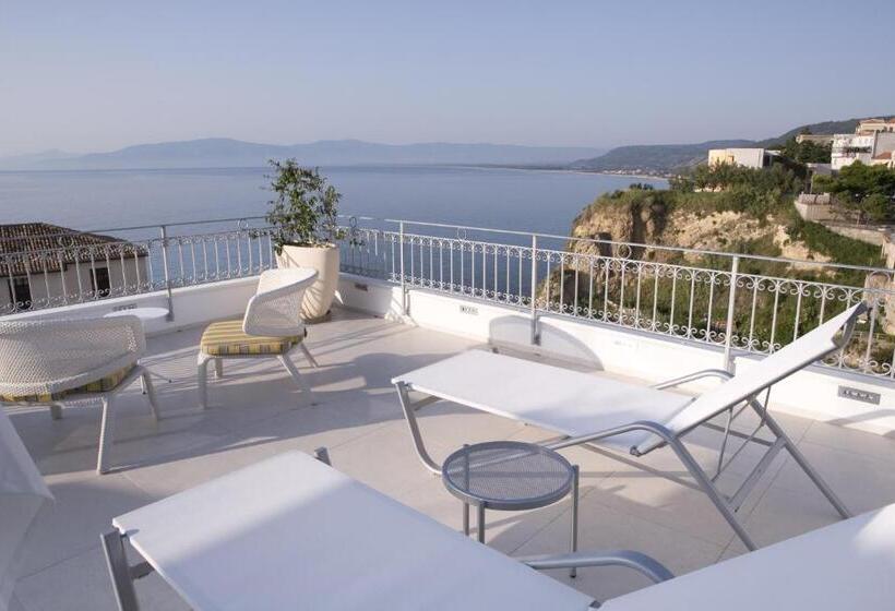 ホテル Piccolo Grand