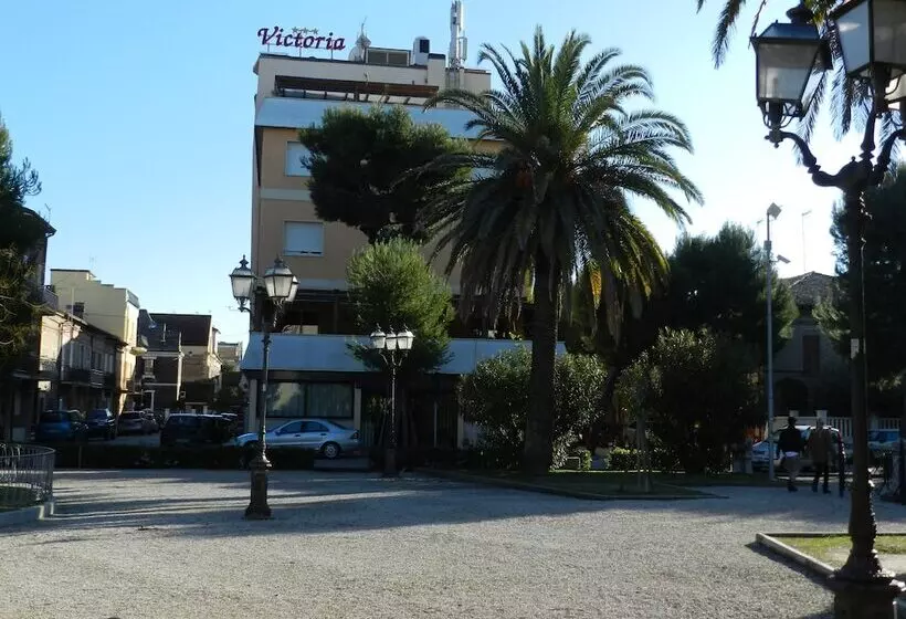 ホテル Victoria