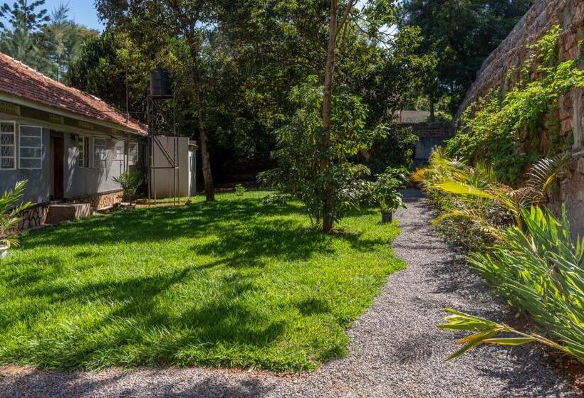 تختخواب و صبحانه Green Square Grove