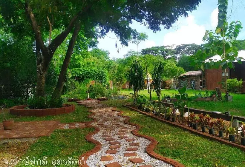 Aamiaismajoitus (B&B) ๋jongluxpakdee โรงแรมจงรักษ์พักดี