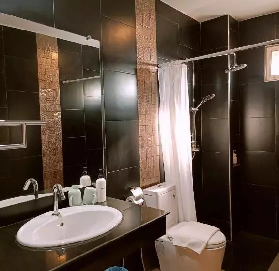 Aamiaismajoitus (B&B) ๋jongluxpakdee โรงแรมจงรักษ์พักดี