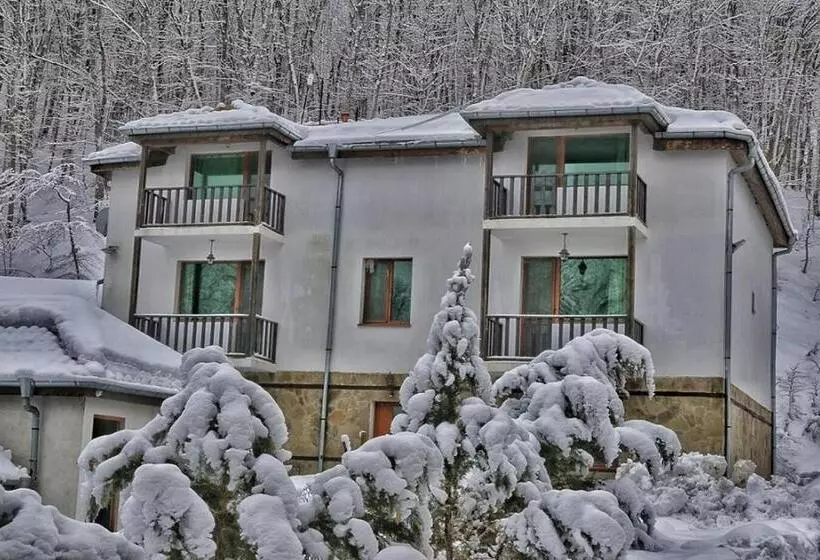 Hotelli рибарникъ