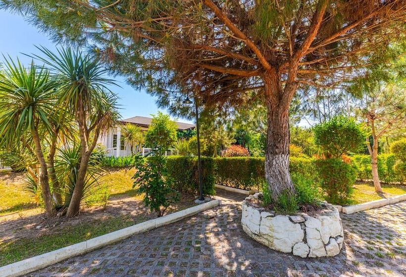 هتل Kompleksi Aljoma