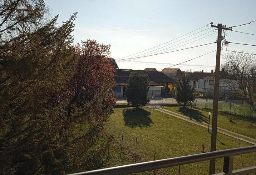 هتل Kuća Za Odmor Matić