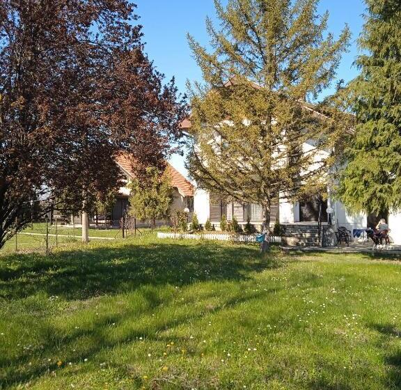 هتل Kuća Za Odmor Matić