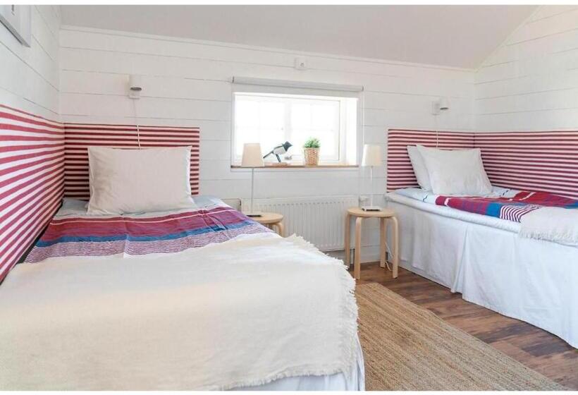 فندق Skatans Café & Krog