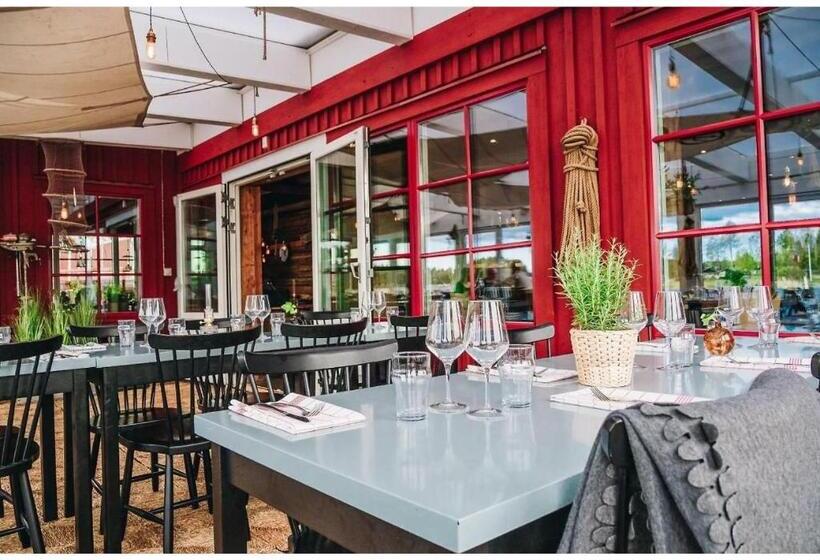 فندق Skatans Café & Krog