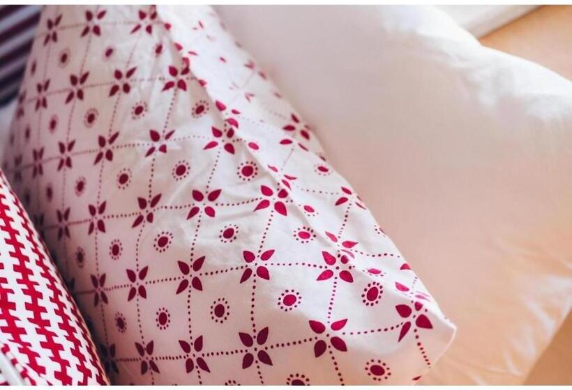 فندق Skatans Café & Krog