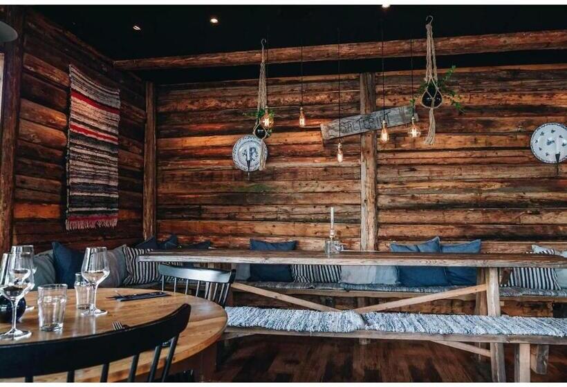 فندق Skatans Café & Krog