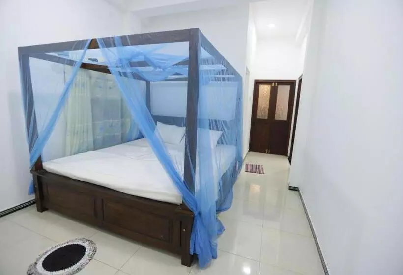 ホテル Surfside Retreat Weligama