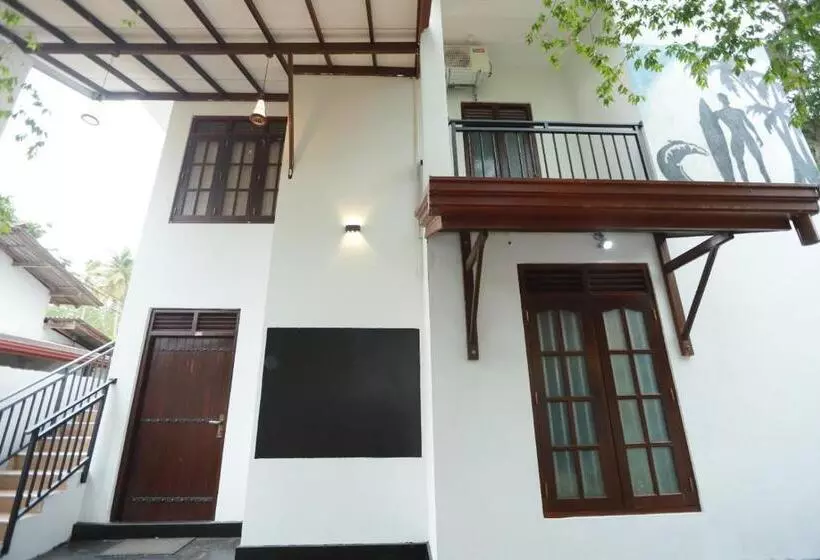 ホテル Surfside Retreat Weligama