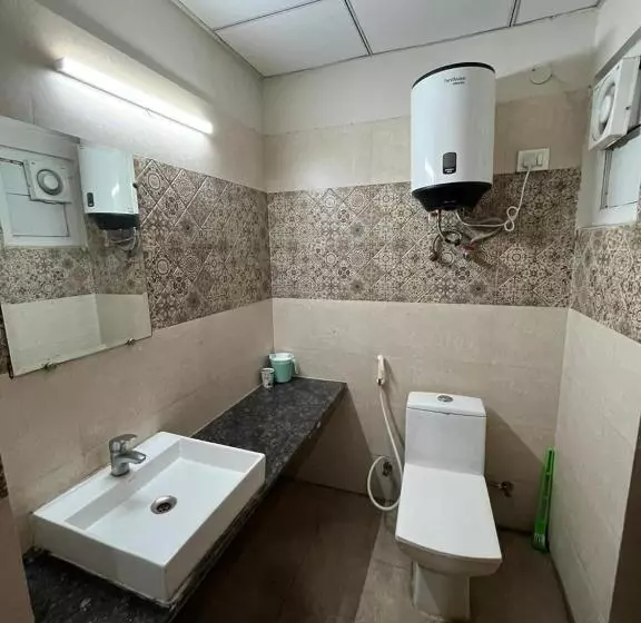 ペンション Deluxe Guest House