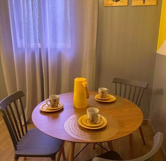 ペンション La Vita Hospedaria Studio Amarelo