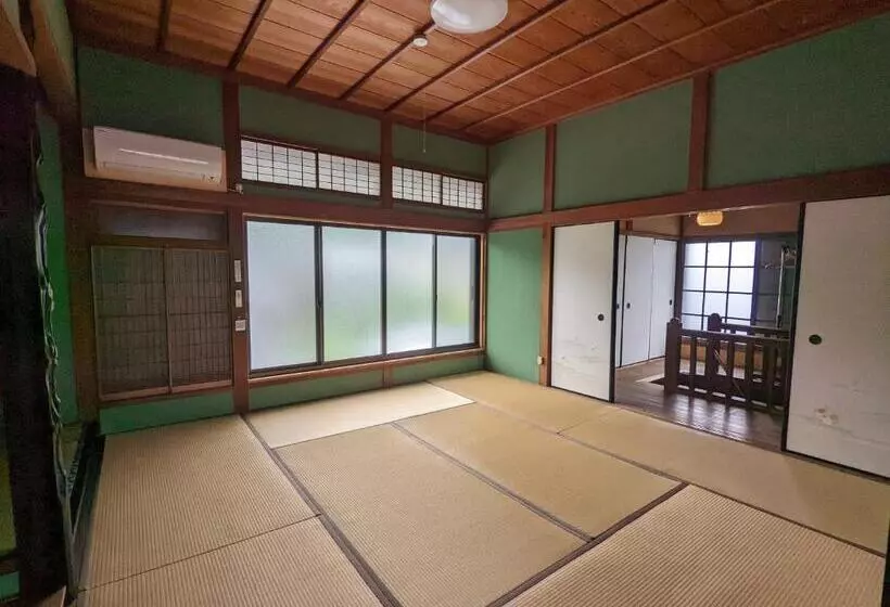 Retkeilymaja Kanchantei The Mainhouse