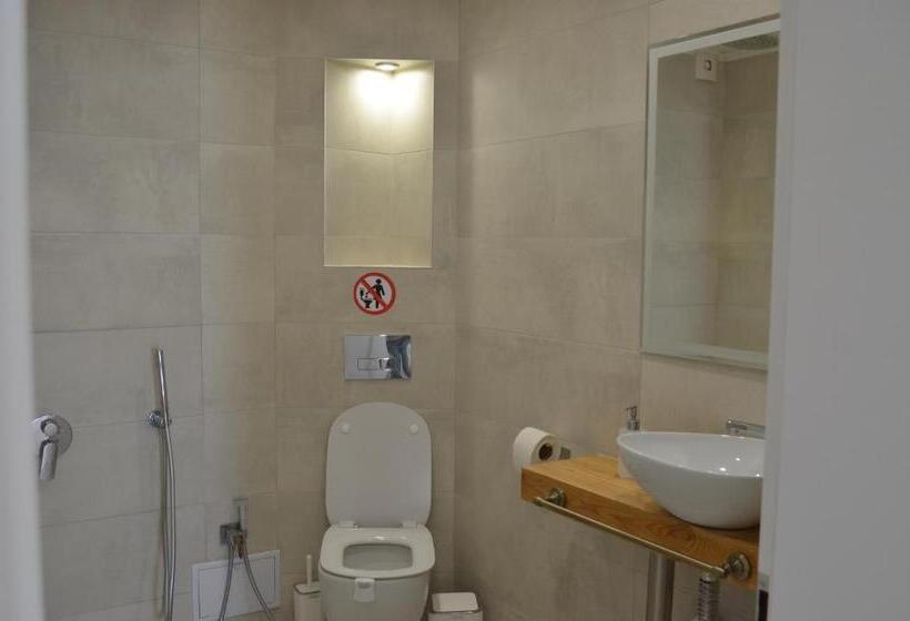 Apartment Veranda Terrace Top Center