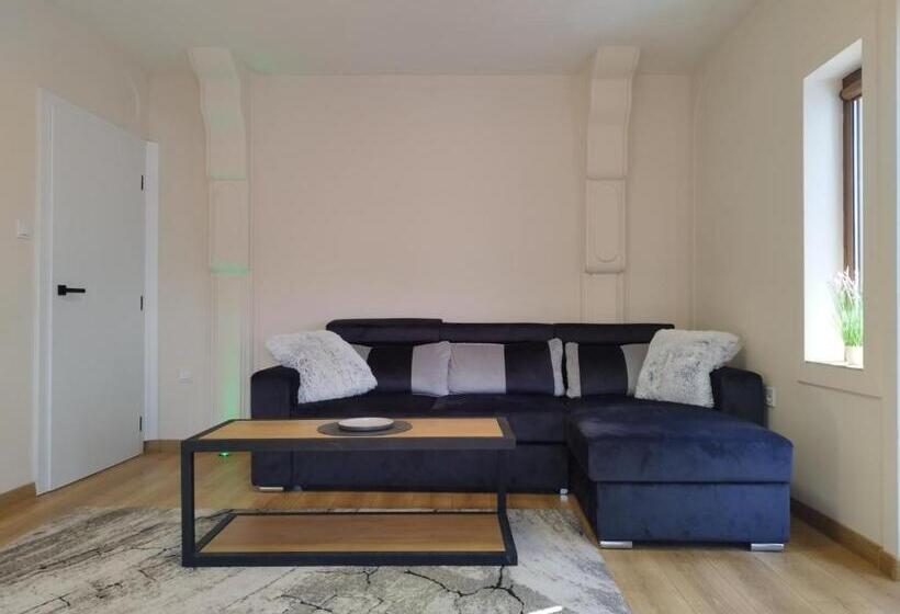 Apartment Veranda Terrace Top Center