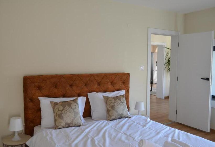 Apartment Veranda Terrace Top Center