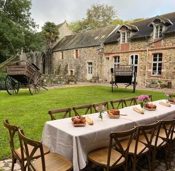 Aamiaismajoitus (B&B) Abbaye De Blanchelande