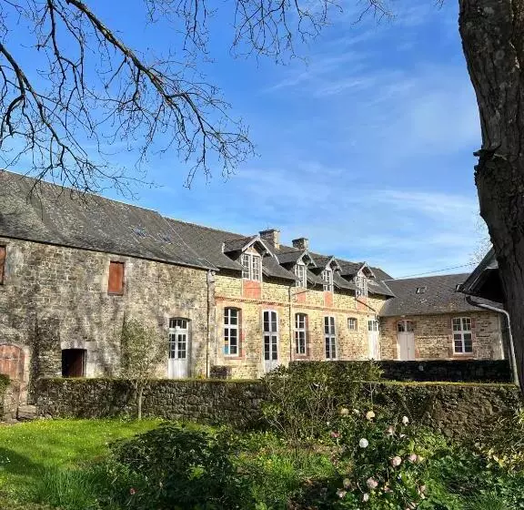 Aamiaismajoitus (B&B) Abbaye De Blanchelande