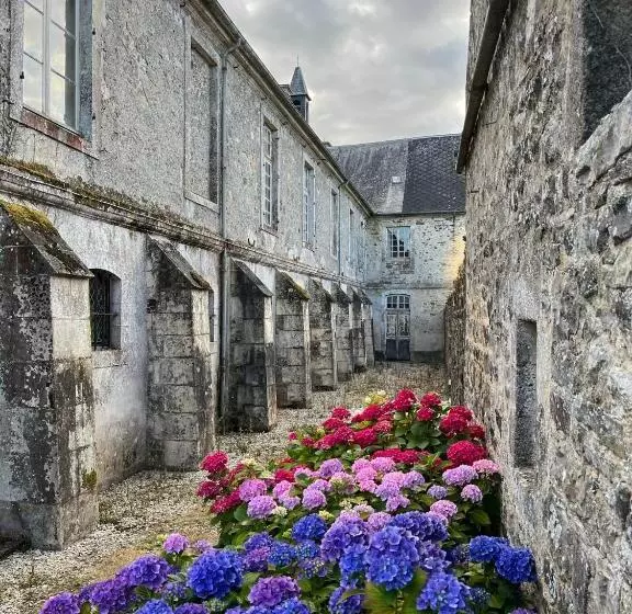 Aamiaismajoitus (B&B) Abbaye De Blanchelande