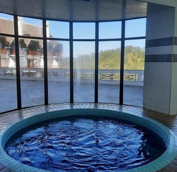 Home Green Um Castelo Na Montanha 2124