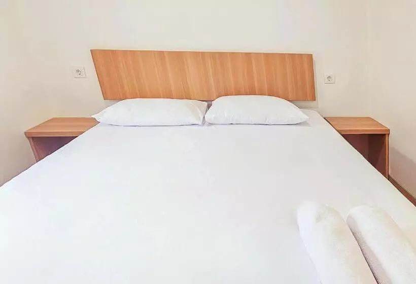 Hotel Buana Express Mitra Reddoorz