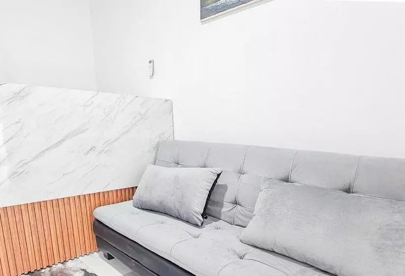 Hotel Buana Express Mitra Reddoorz