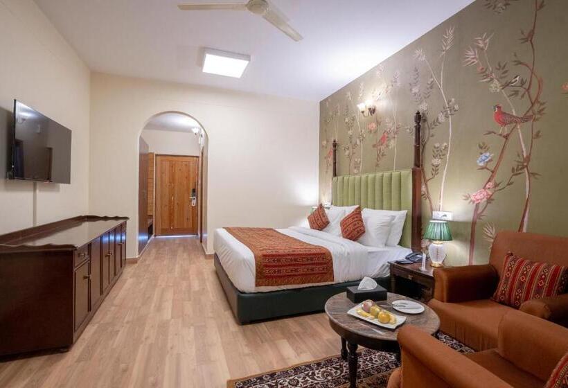 בית מלון כפרי Ezzenza Swarg By Beas Golf Resort Devlok Manali