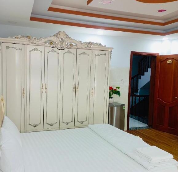 هتل Khách Sạn Hoàng Triều