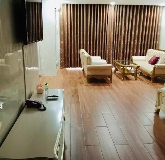 هتل Khách Sạn Hoàng Triều
