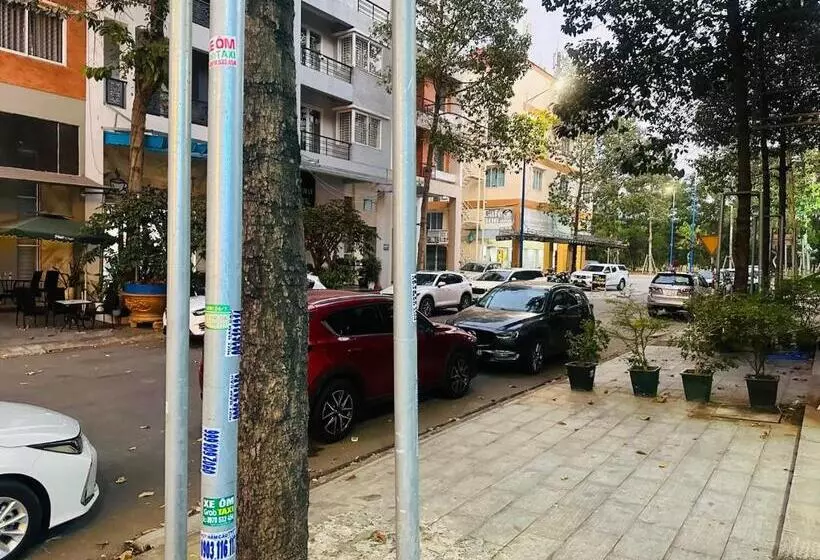 هتل Khách Sạn Hoàng Triều