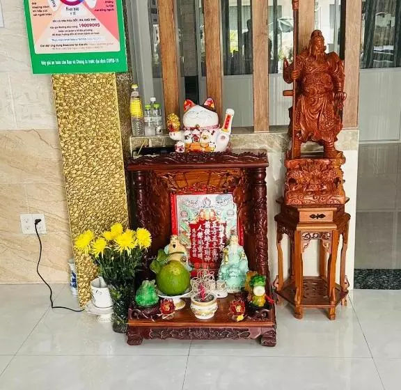 هتل Khách Sạn Hoàng Triều