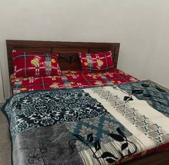 Hotelli Leelawati Aashram