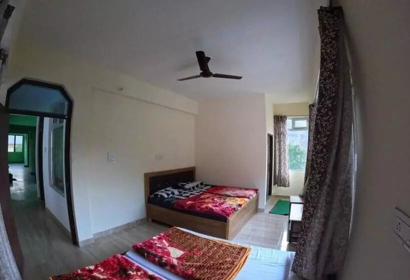 ホテル Vinay Guest House