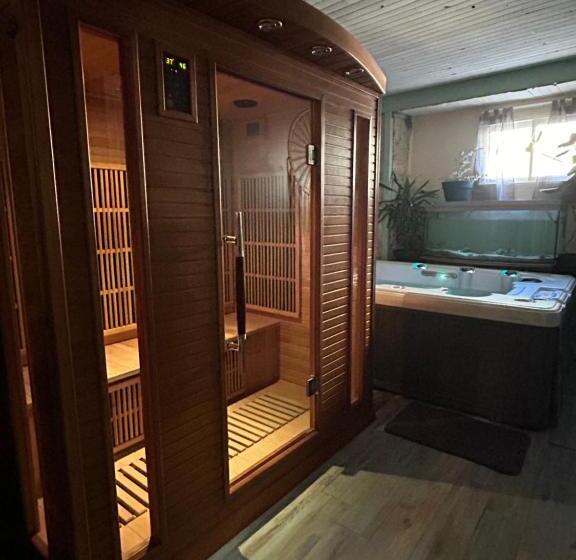 Пансион Chambre D’hôte Avec Sauna & Jacuzzi