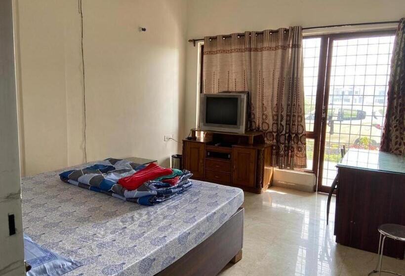 ペンション Greentech City Vedic Village Aqua Golf Villa