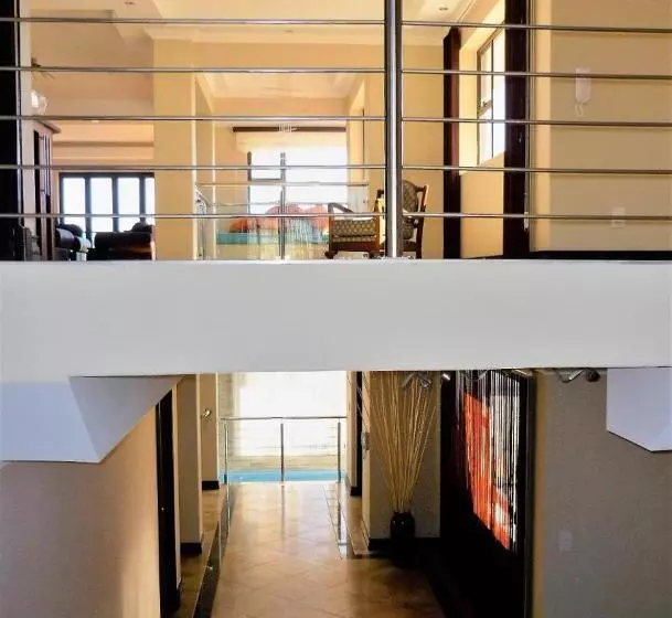 پانسیون Palazzo Gardens  Self Catering Guesthouse