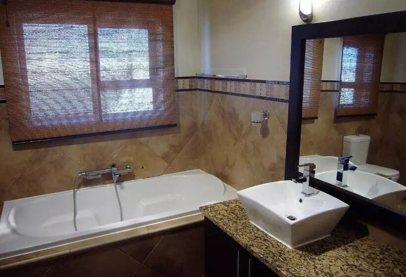 پانسیون Palazzo Gardens  Self Catering Guesthouse